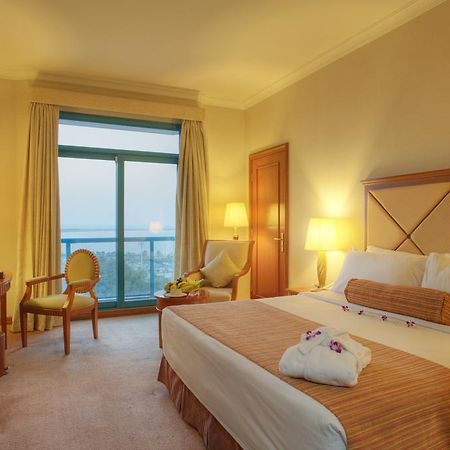 Al Diar Capital Hotel Абу Даби Екстериор снимка