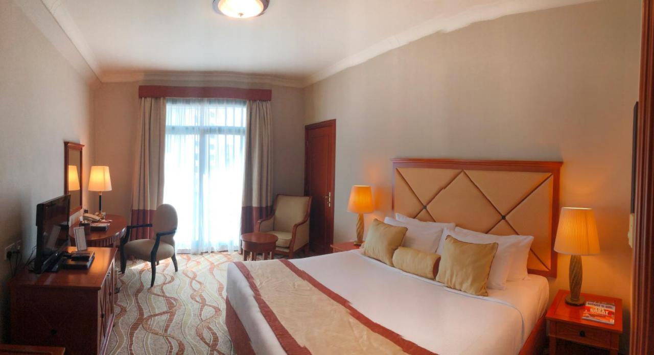 Al Diar Capital Hotel Абу Даби Екстериор снимка