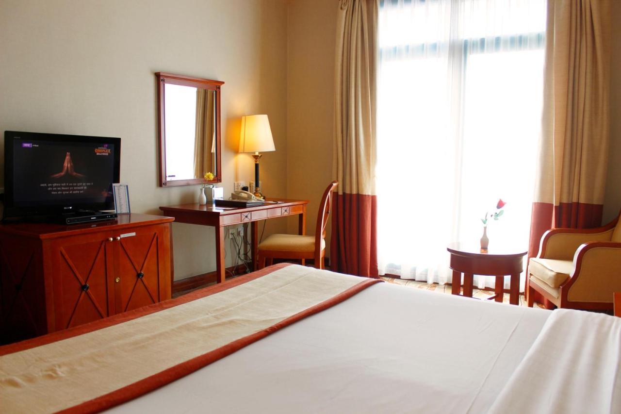 Al Diar Capital Hotel Абу Даби Екстериор снимка