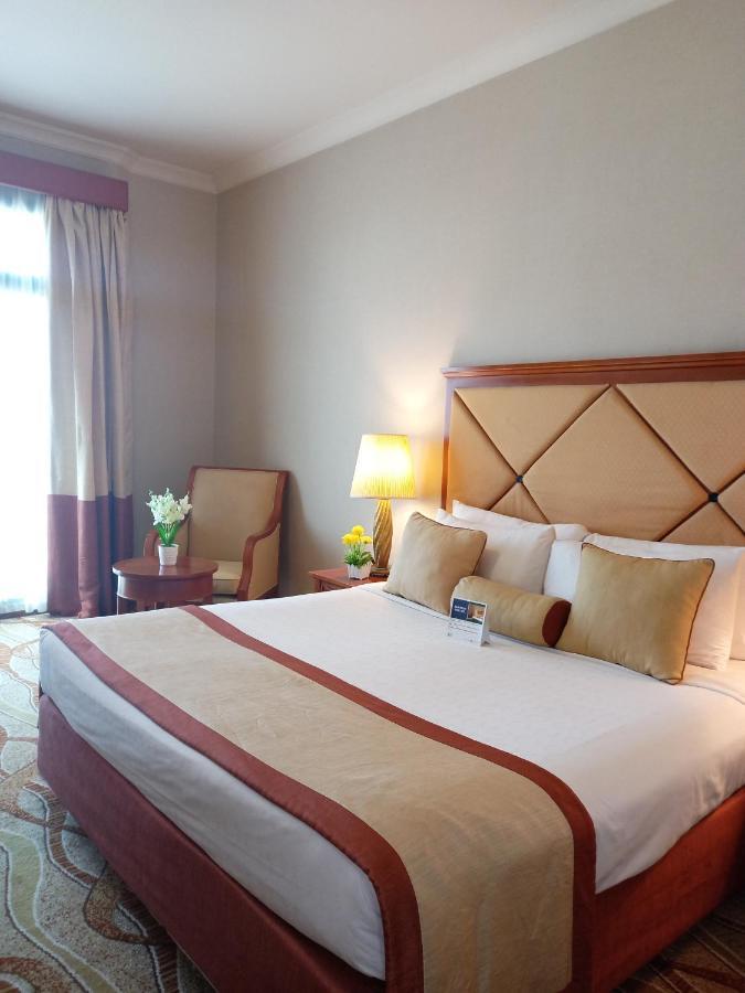 Al Diar Capital Hotel Абу Даби Екстериор снимка
