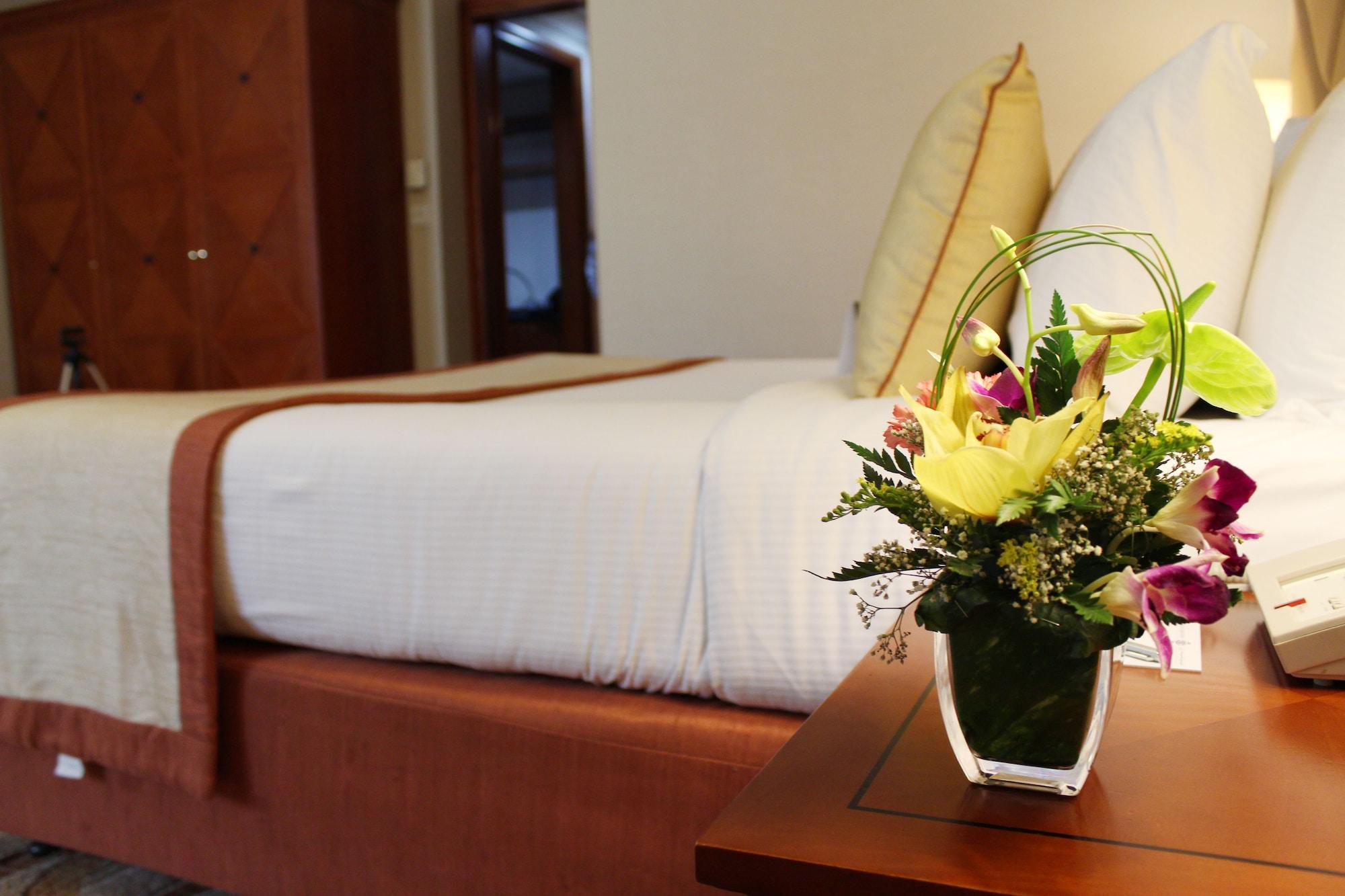 Al Diar Capital Hotel Абу Даби Екстериор снимка