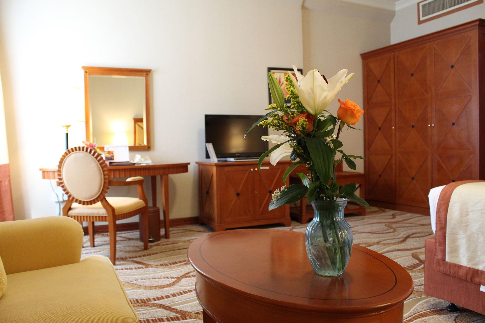 Al Diar Capital Hotel Абу Даби Екстериор снимка