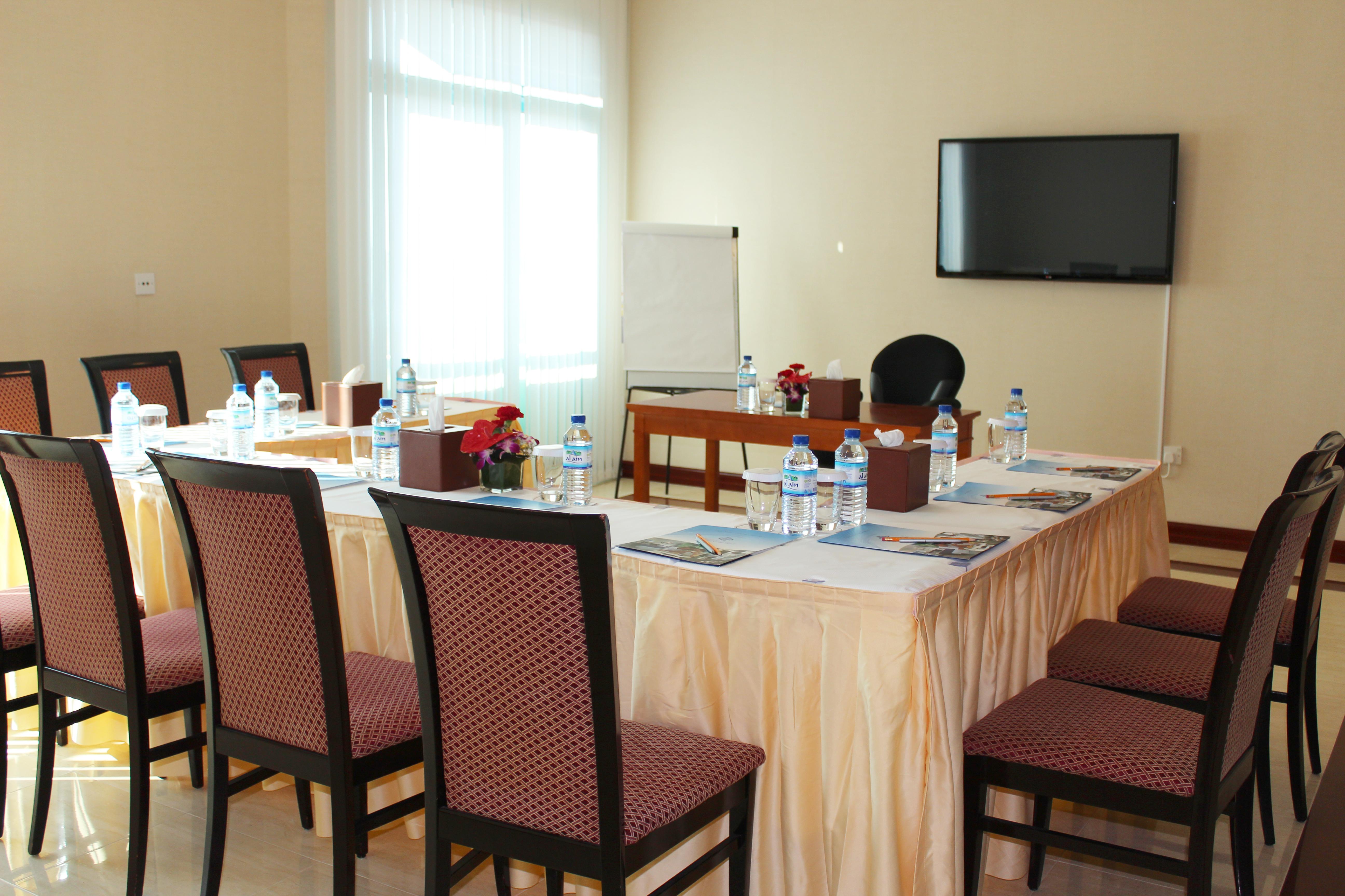 Al Diar Capital Hotel Абу Даби Екстериор снимка