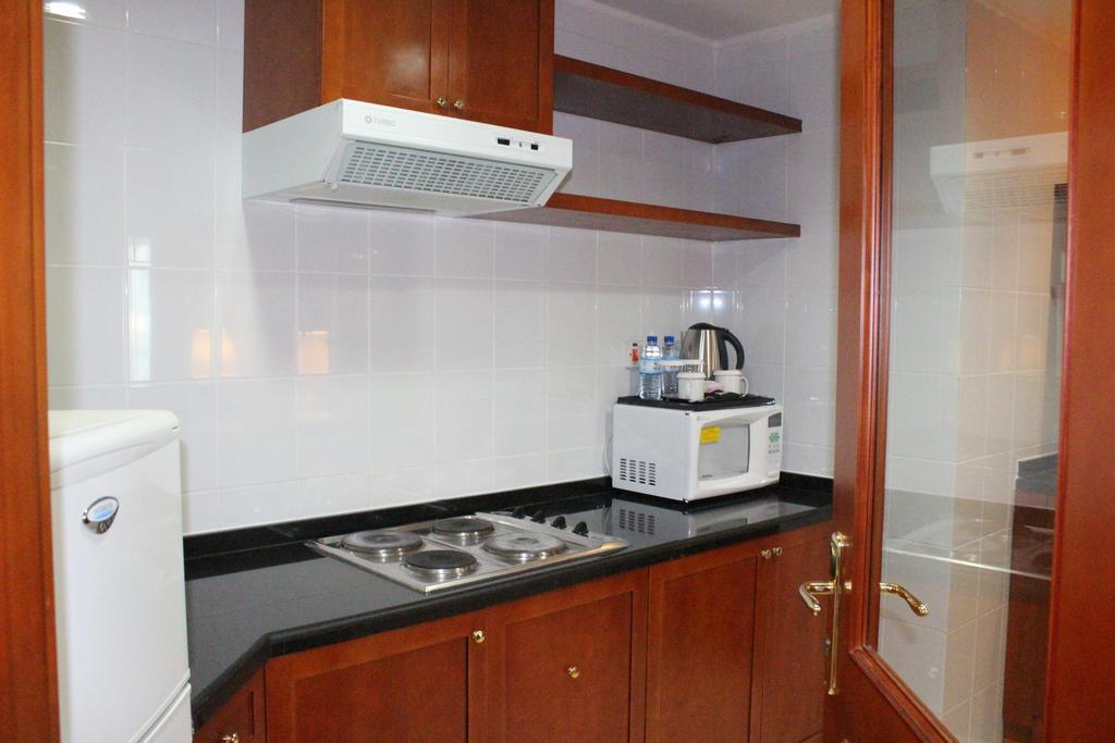 Al Diar Capital Hotel Абу Даби Екстериор снимка