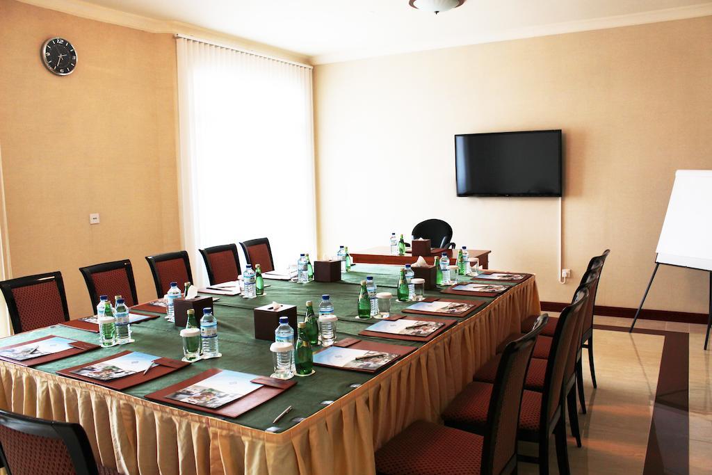 Al Diar Capital Hotel Абу Даби Екстериор снимка