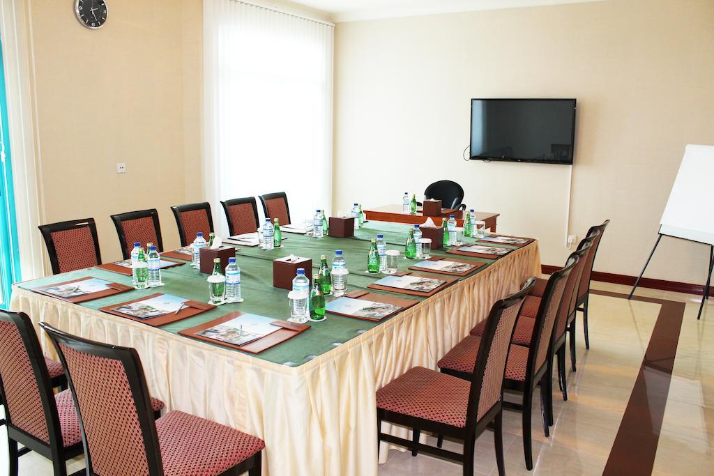 Al Diar Capital Hotel Абу Даби Екстериор снимка